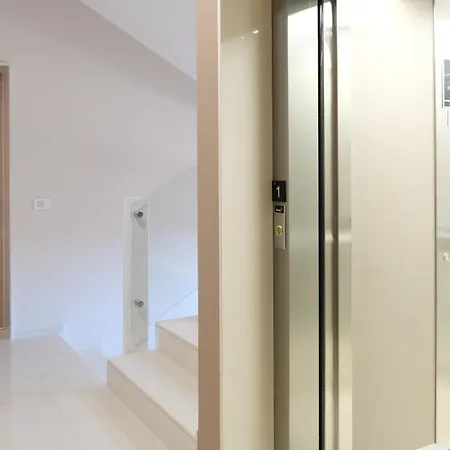 Gedo Apartment Monopoli